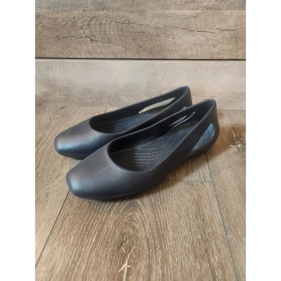 Crocs Shoes - CROCS Laura Womens 6 BLACK Slip On BALLERINA Cutouts Flats 204014 EUC